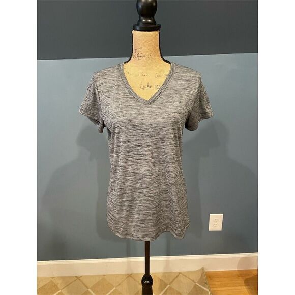 Under Armour Women's Gray V-Neck Short Sleeve T-Shirt Size M Casual - Picture 1 of 9